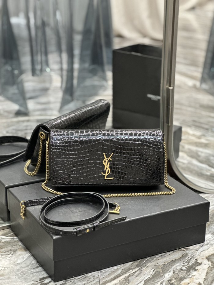 Handbags SAINT LAURENT 604276 size 26x13.5x4.5 cm