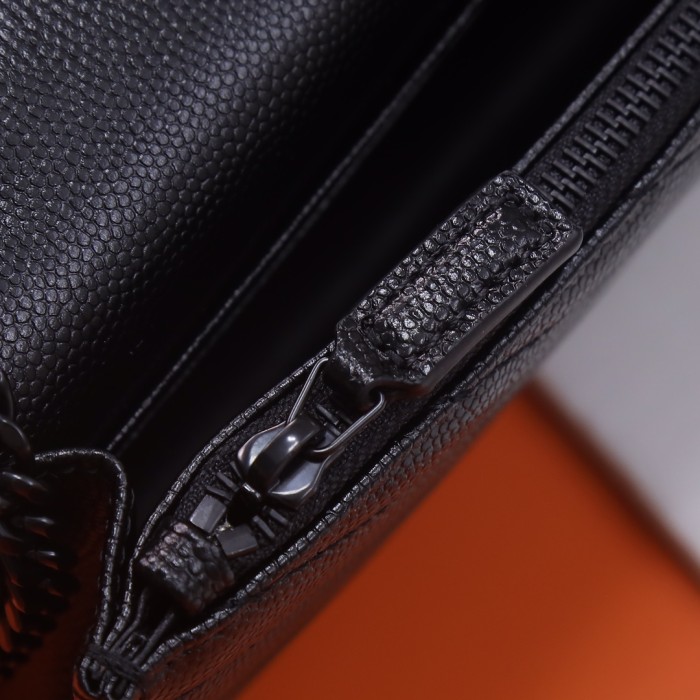 Handbags SAINT LAURENT 393953 size 19x11.5x4 cm