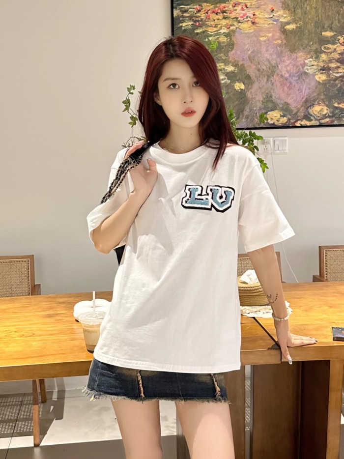 Clothes Louis Vuitton 453