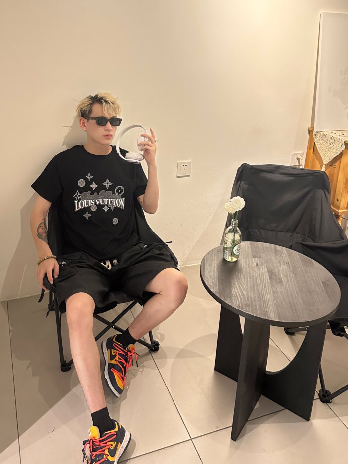 Clothes Louis Vuitton 468