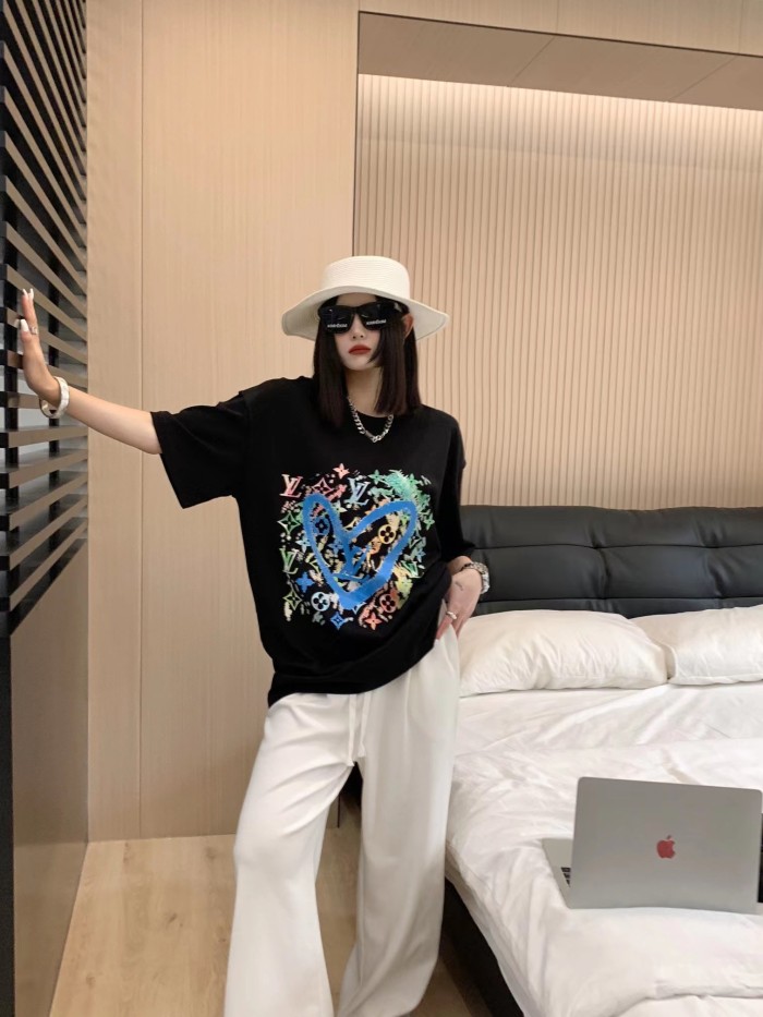 Clothes Louis Vuitton 159