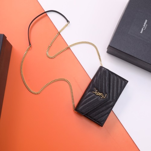 Handbags SAINT LAURENT 393953 size 19x11.5x4 cm