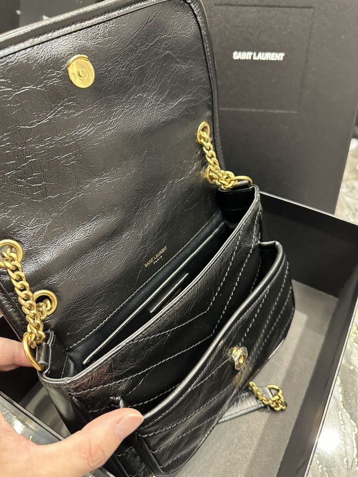 Handbags SAINT LAURENT 633151 size 22×16.5×12 cm