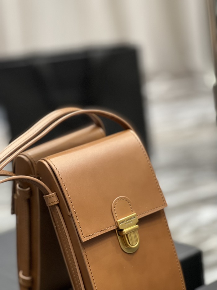 Handbags SAINT LAURENT 667718 size 9x3.5x18 cm