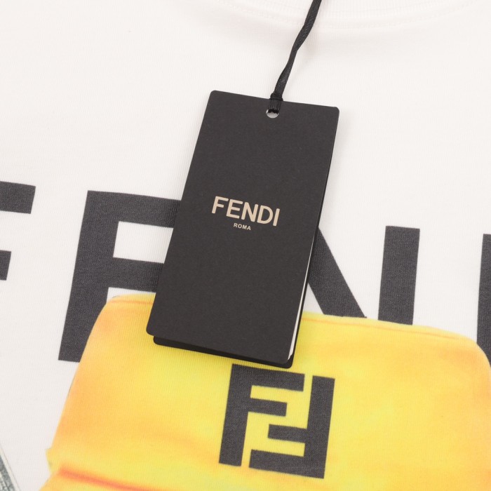 Clothes Fendi 102