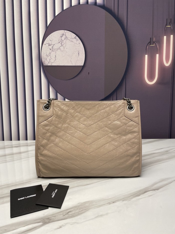 Handbags SAINT LAURENT 577999 size 33x27x11.5 cm