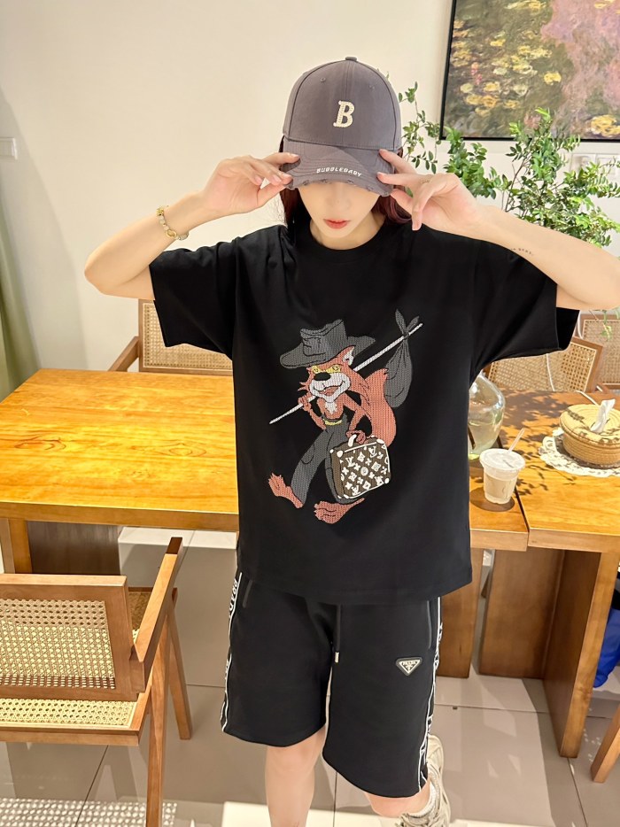 Clothes Louis Vuitton 477