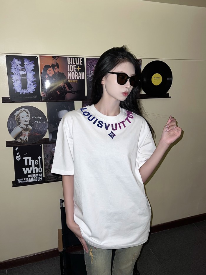 Clothes Louis Vuitton 459