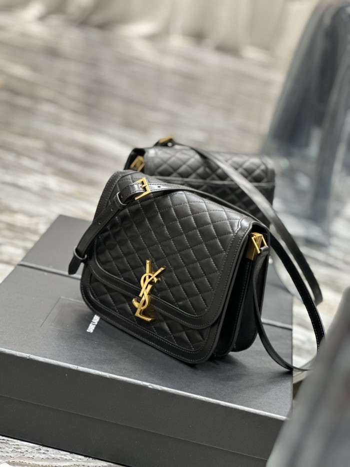 Handbags SAINT LAURENT 635025 size 22x18x5 cm
