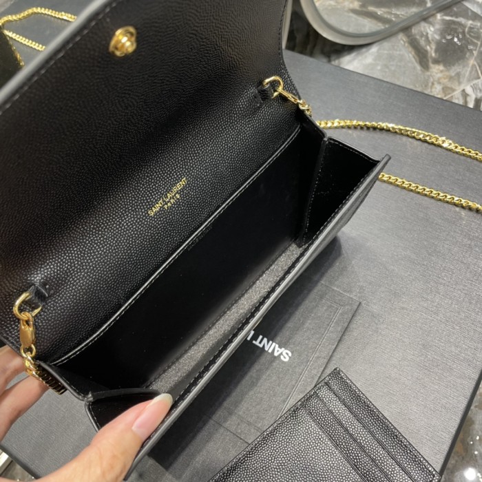 Handbags SAINT LAURENT 607788 size 19x12x4 cm