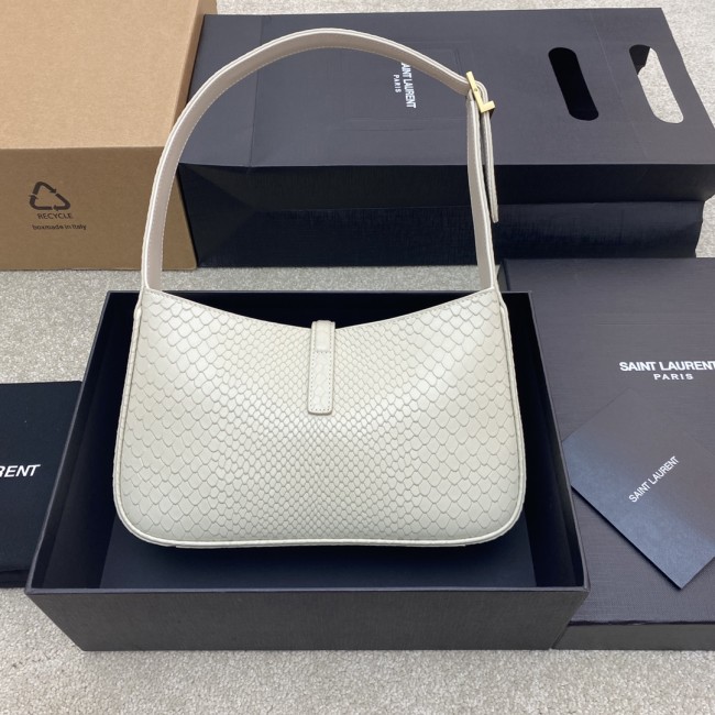 Handbags SAINT LAURENT 657228 size 24.5x16x6 cm