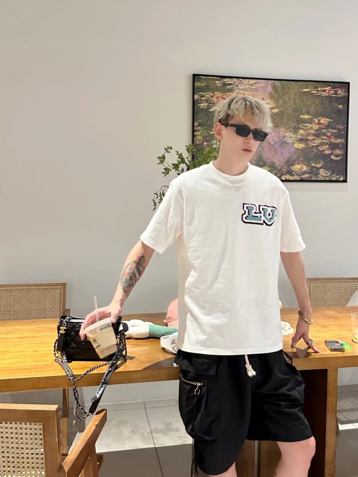 Clothes Louis Vuitton 453