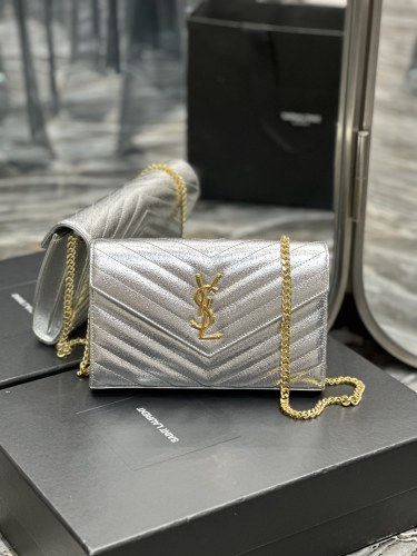 Handbags SAINT LAURENT 377828 size 22.5x14x4 cm