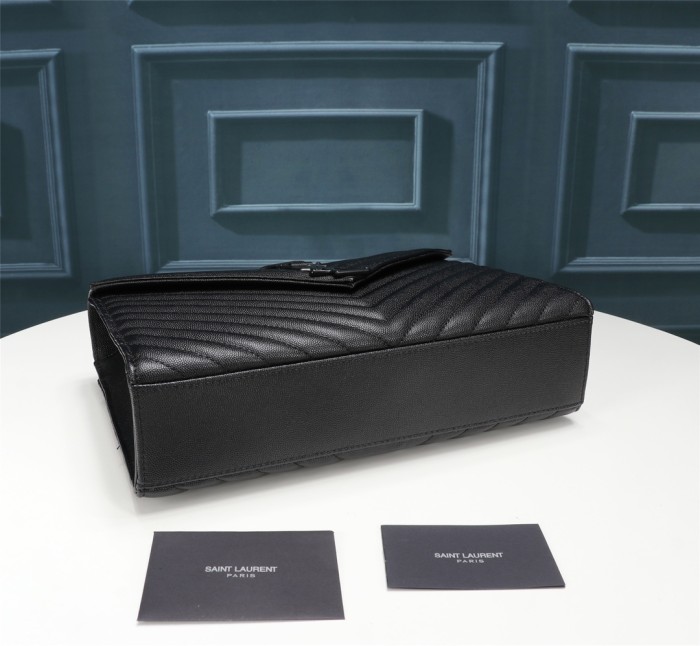 Handbags SAINT LAURENT 26588 size 30x20X6 cm