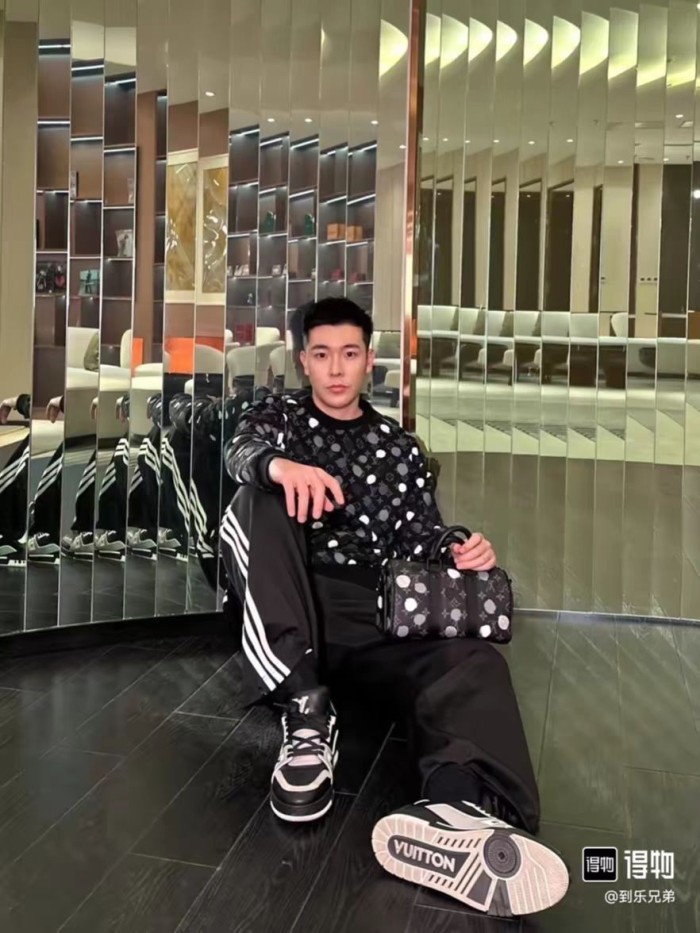 Clothes Louis Vuitton 462