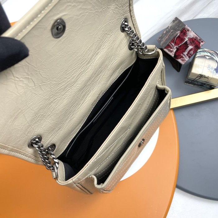 Handbags SAINT LAURENT 533037 size 22-16-7 cm