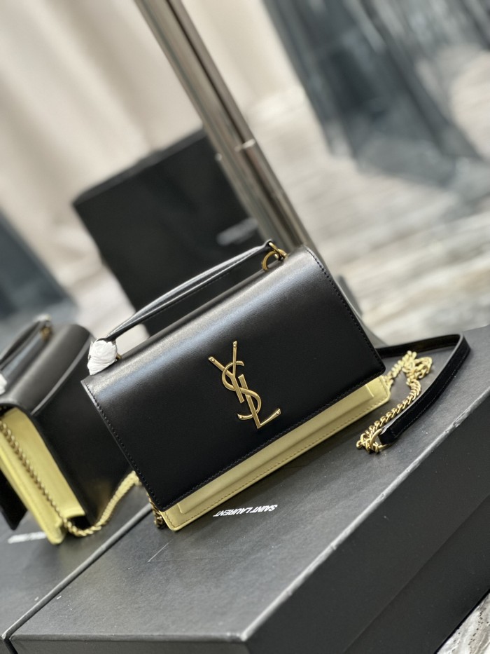 Handbags SAINT LAURENT 533026 size 19x14x5.5 cm
