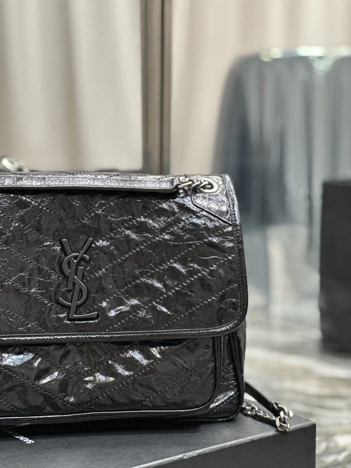 Handbags SAINT LAURENT 498830 size 32x23x9 CM