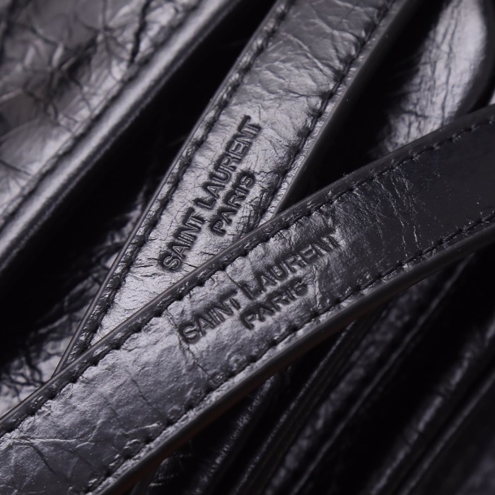 Handbags SAINT LAURENT 533037 size 22x16.5x12 cm