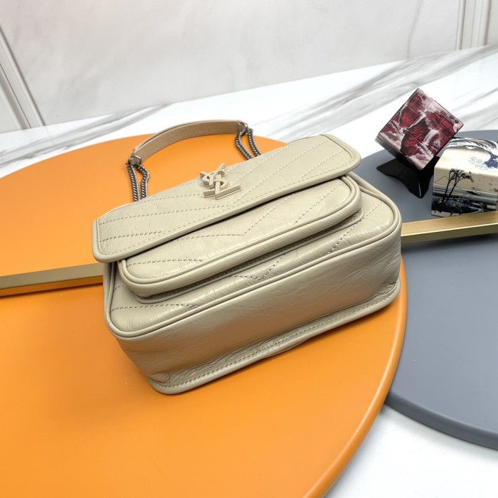 Handbags SAINT LAURENT 533037 size 22-16-7 cm