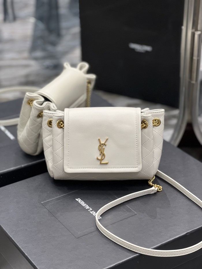 Handbags SAINT LAURENT 672738 size 18x13x6 cm