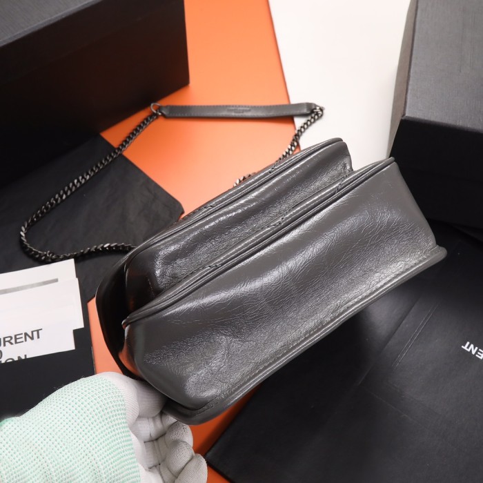 Handbags SAINT LAURENT 533037 size 22x16.5x12 cm