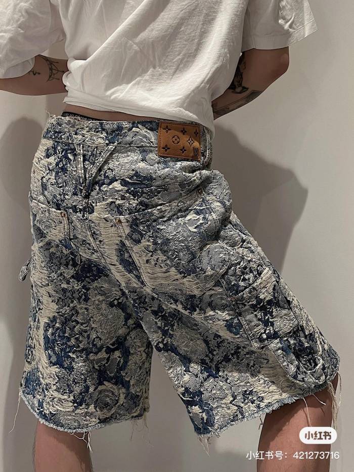 Clothes Louis Vuitton 520