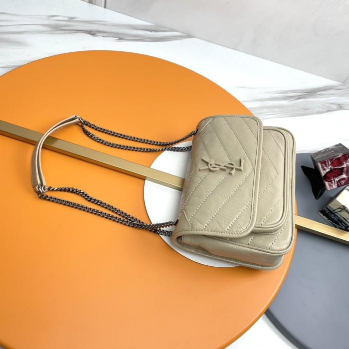 Handbags SAINT LAURENT 533037 size 22-16-7 cm