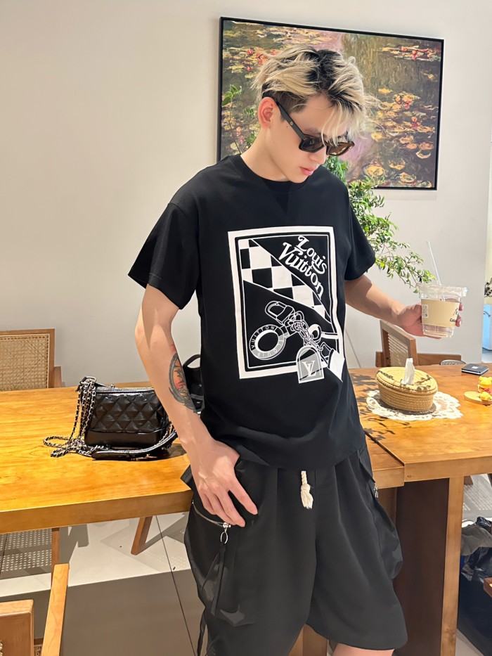 Clothes Louis Vuitton 467