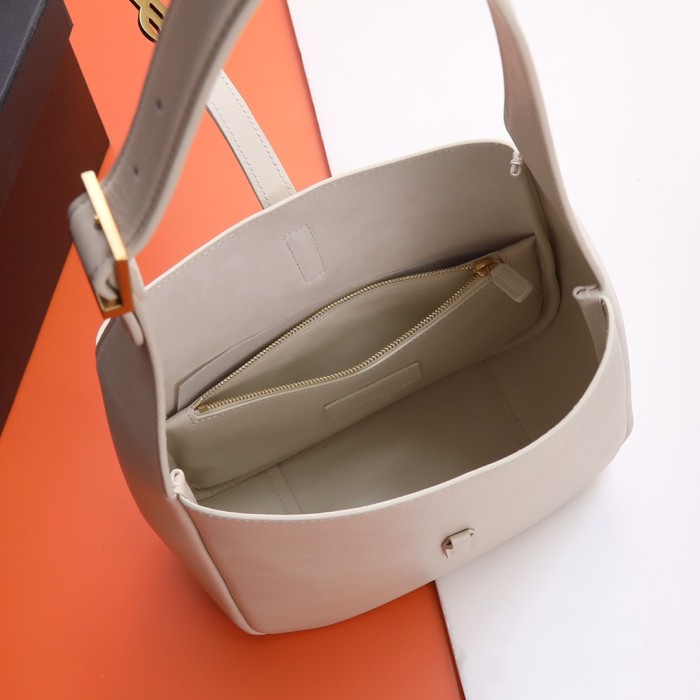 Handbags SAINT LAURENT 657230 size 24×24×10 cm