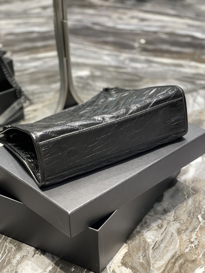 Handbags SAINT LAURENT 577999 size 33x27x11.5 cm