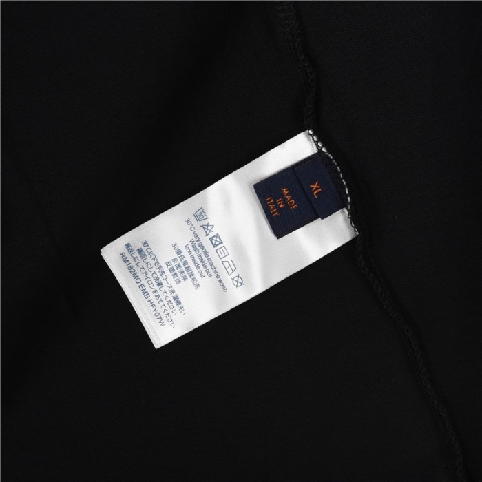 Clothes Louis Vuitton 491