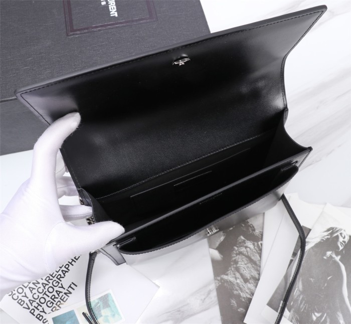 Handbags SAINT LAURENT 634723 size 25x18x5 cm