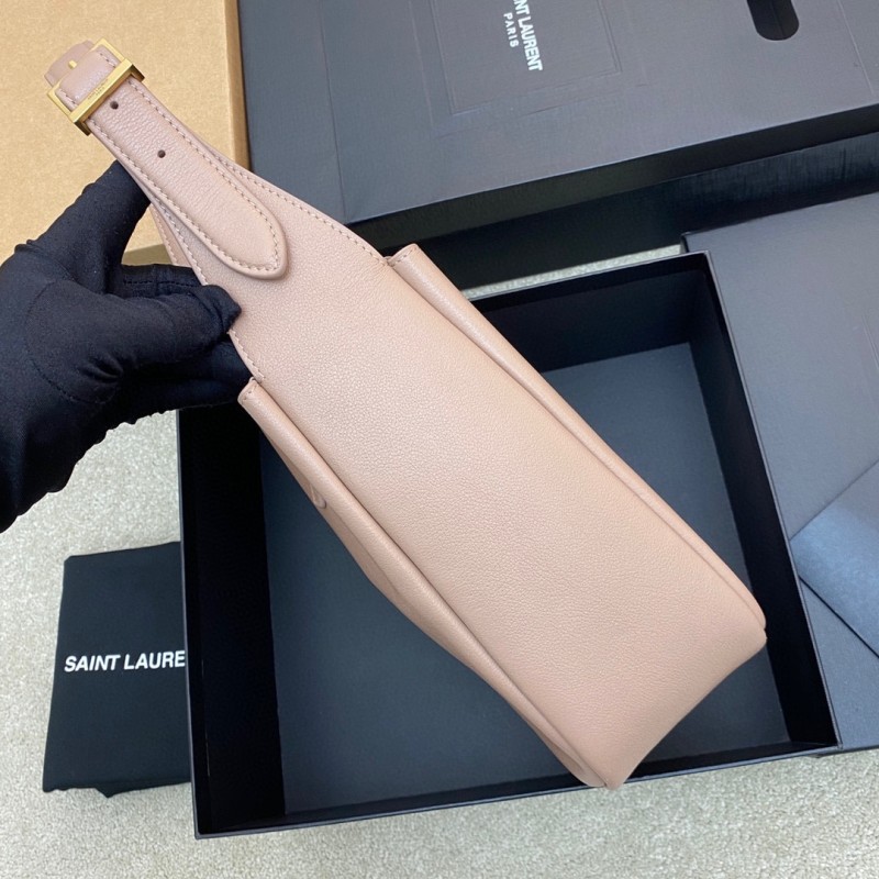 Handbags SAINT LAURENT 713938 size 24.5x16x6 cm