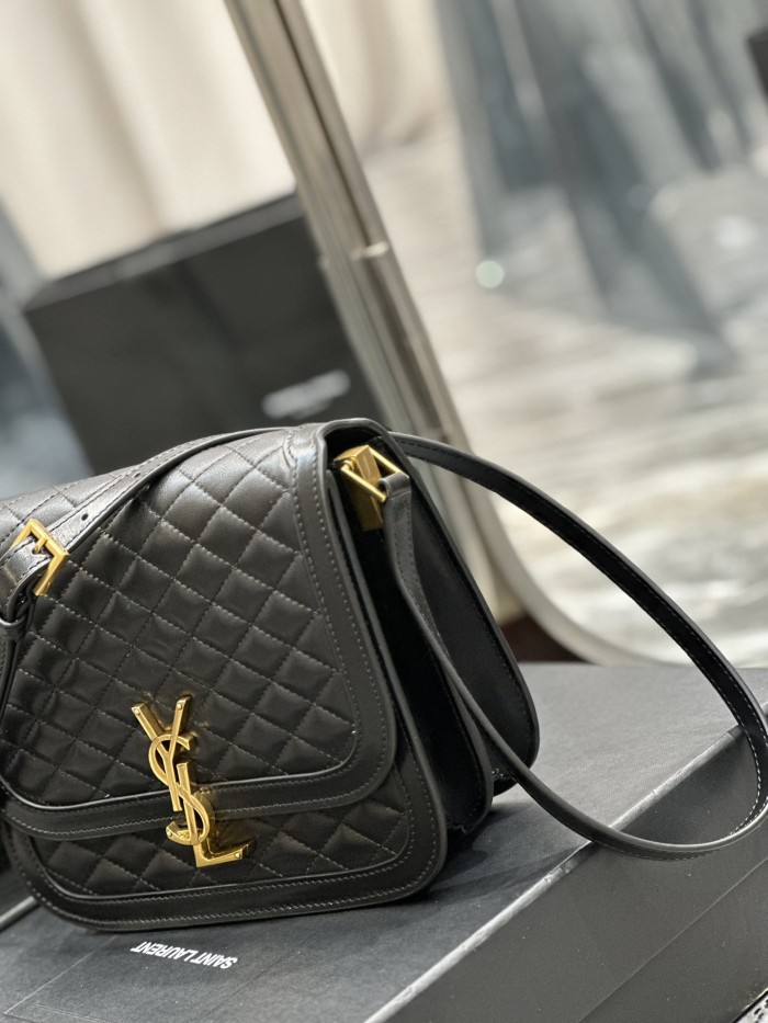 Handbags SAINT LAURENT 635025 size 22x18x5 cm