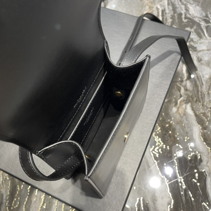 Handbags SAINT LAURENT 668809 size 16×18x6 cm