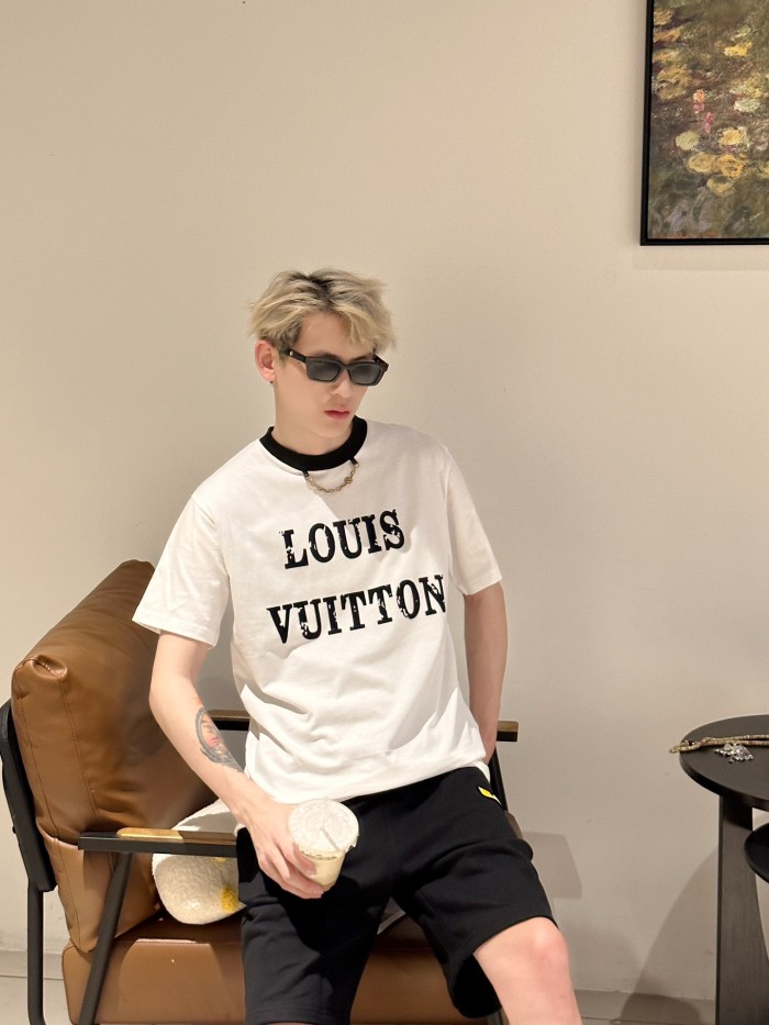 Clothes Louis Vuitton 530