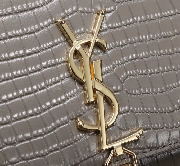 Handbags SAINT LAURENT 26700 size 24*5.5*14.5 cm