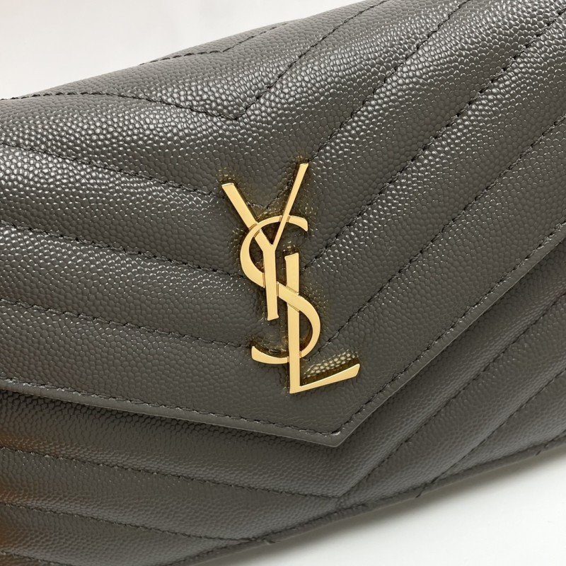Handbags SAINT LAURENT 393953 size 19x11.5x4 cm