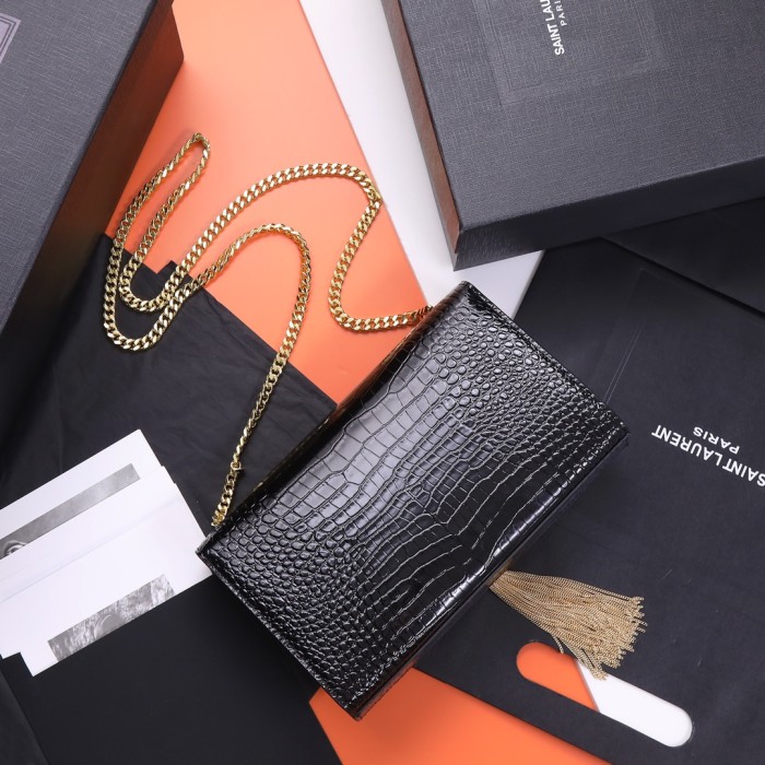 Handbags SAINT LAURENT 354119 size 24x14.5x5 cm