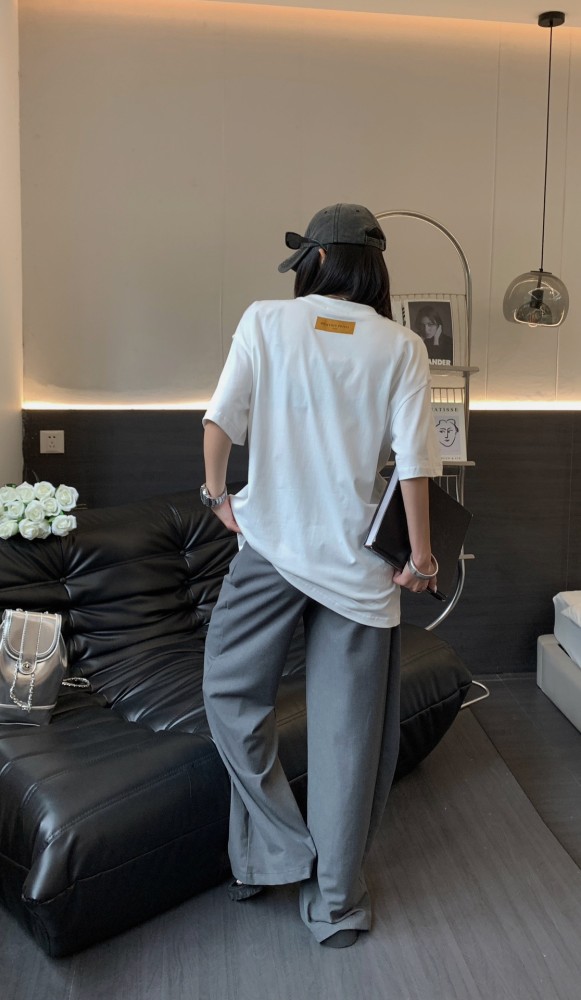 Clothes Louis Vuitton 500