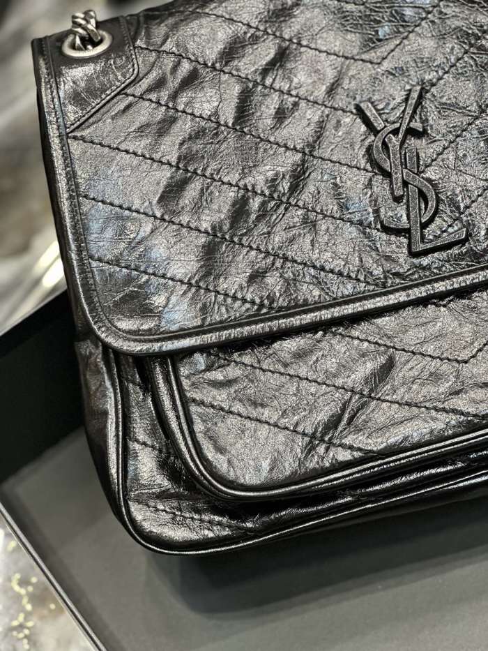 Handbags SAINT LAURENT 498830 size 32×23×9 cm