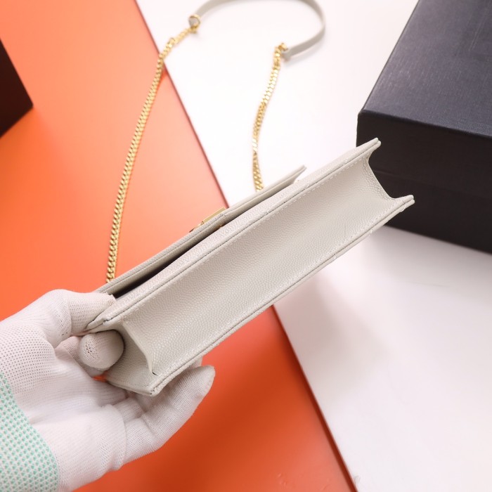 Handbags SAINT LAURENT 393953 size 19x11.5x4 cm