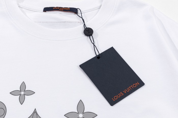 Clothes Louis Vuitton 469