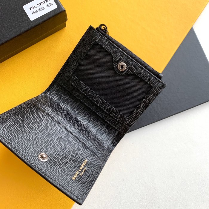 Handbags SAINT LAURENT 517045 size 10*8*2 cm