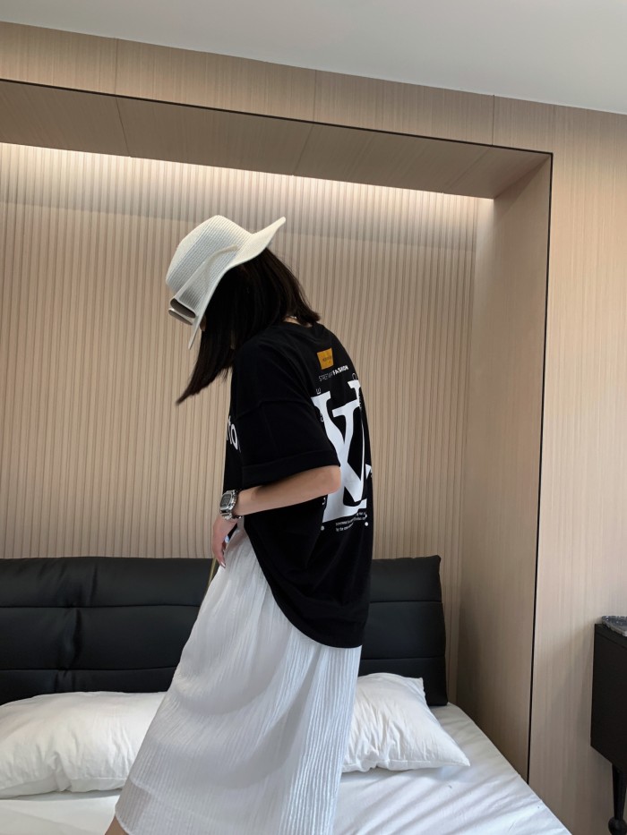 Clothes Louis Vuitton 496