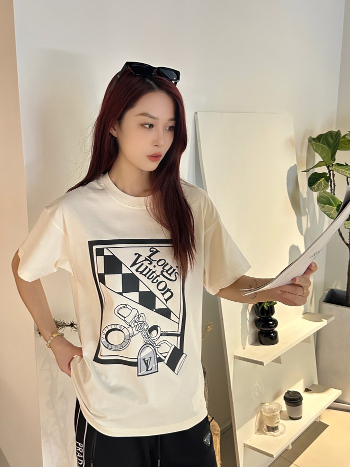 Clothes Louis Vuitton 467