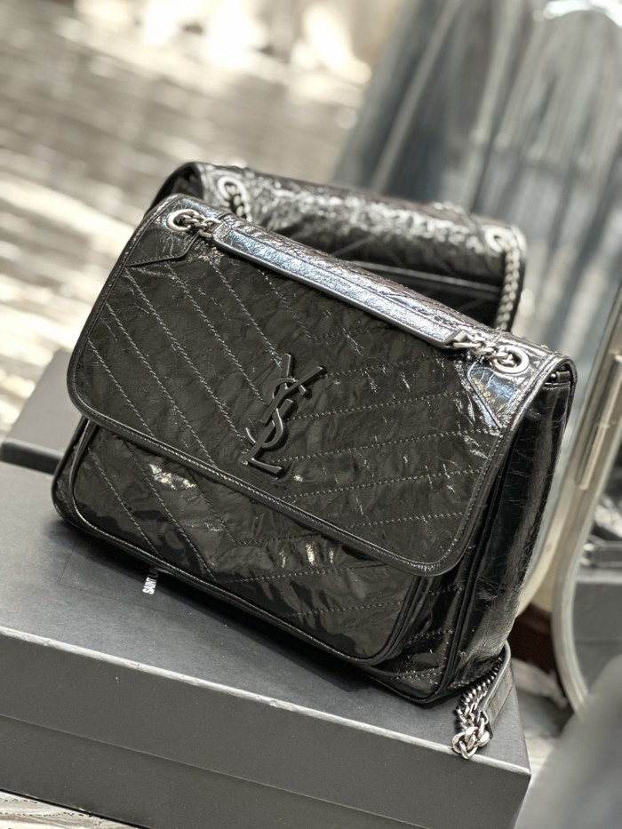 Handbags SAINT LAURENT 498830 size 32x23x9 CM