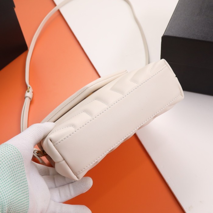 Handbags SAINT LAURENT 467072 size 20×14×7 cm