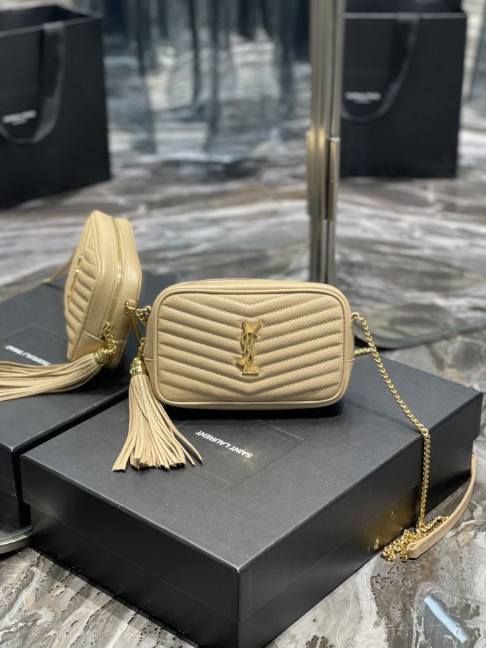 Handbags SAINT LAURENT 585040 size 18×10×5 cm